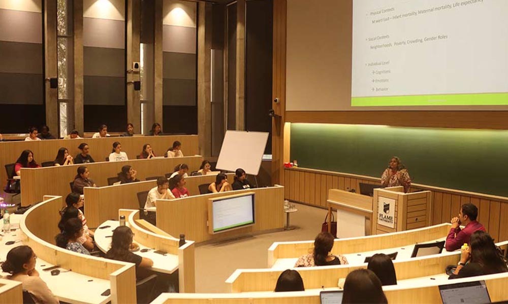 Distinguished Lecture Series – Dr. Mrinmoyi Kulkarni